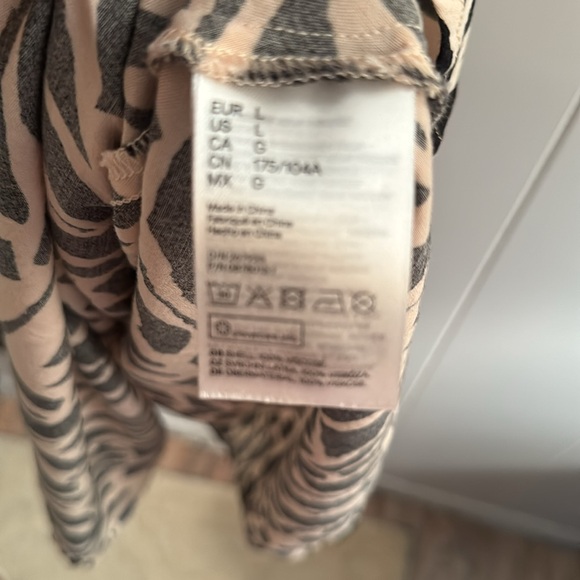 H&M Animal Print Maxi Dress Size L - Picture 3 of 13